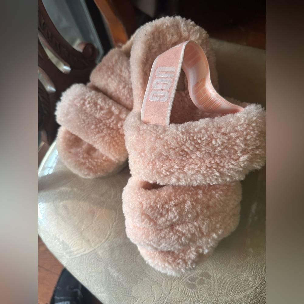 UGG Cream Fluffy Slippers